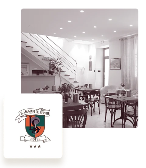 Der Frühstücksraum des Loggiato und das Wappen des Hotels
